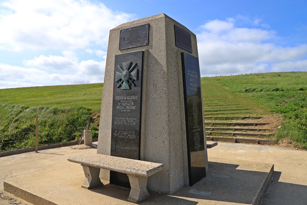 Memorial 5th Engineer Special Brigade Omaha Beach #2