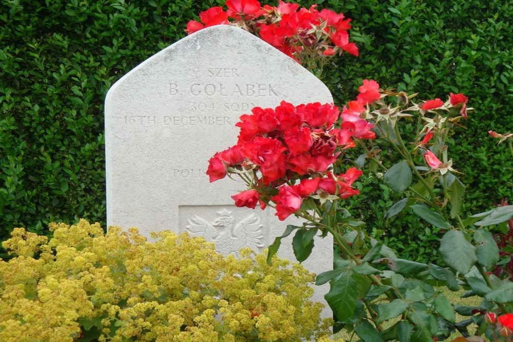 Polish War Graves Middelkerke #2
