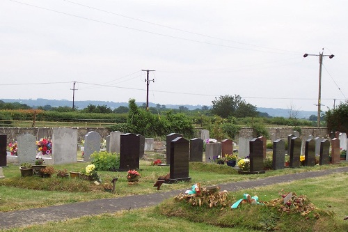 Oorlogsgraven van het Gemenebest Lydiard Milicent Church Cemetery #1