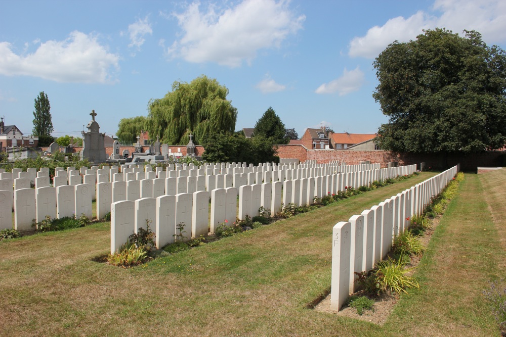 Oorlogsgraven van het Gemenebest Merville Extension #3