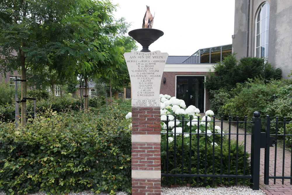 Oorlogsmonument Laren #2