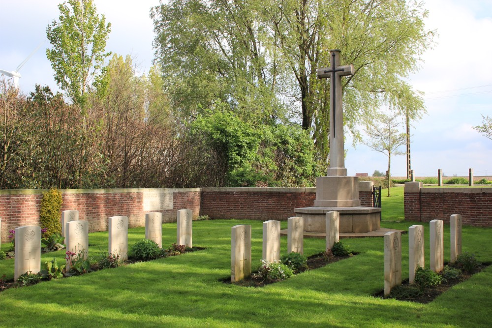 Commonwealth War Cemetery Colne Valley #5