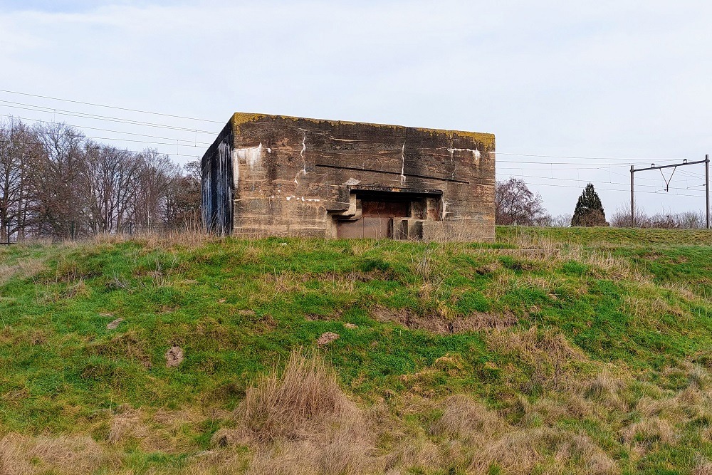 Pantherstellung - Bunker R001-P #2