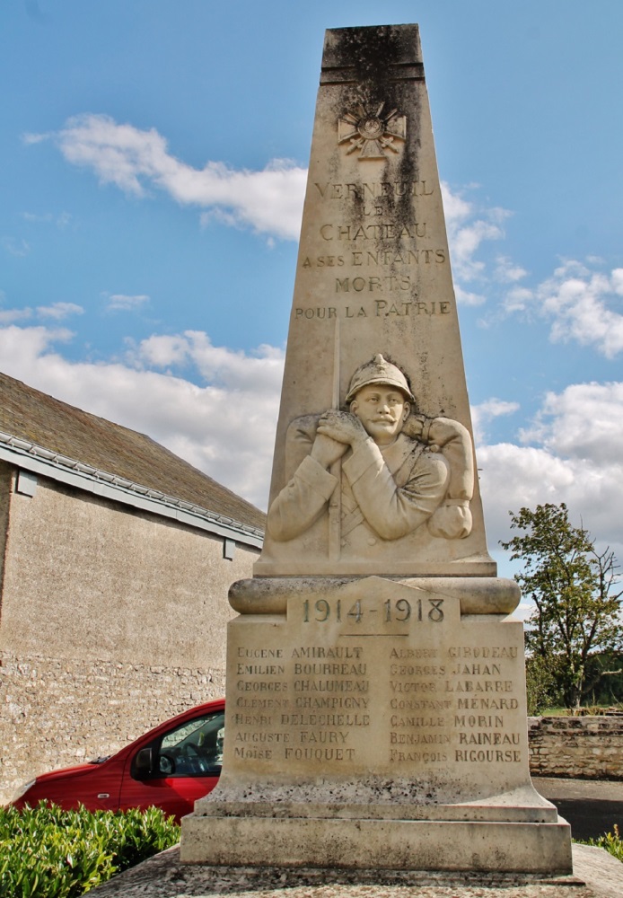 Monument Eerste Wereldoorlog Verneuil-le-Chteau #1