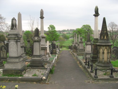 Oorlogsgraven van het Gemenebest Earlsheaton Cemetery