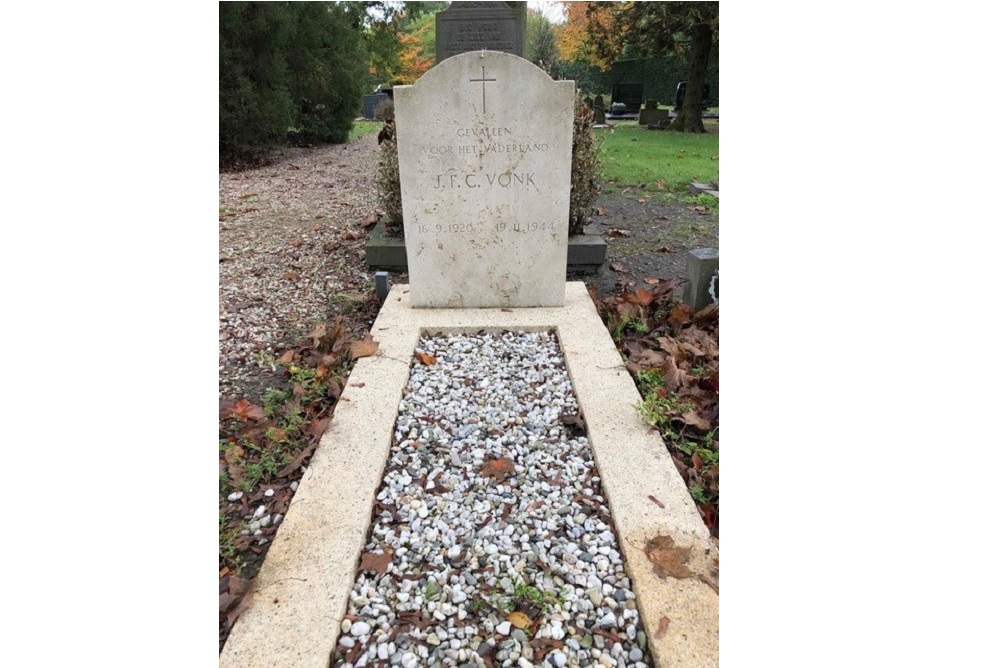 Dutch War Graves Municipal Cemetery Borne #3