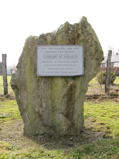 Oorlogsmonument Vielsalm #1