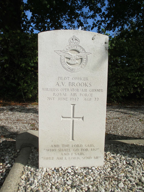 Commonwealth War Graves General Cemetery Leens #1