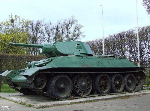Liberation Memorial (T-34/76 Tank) Gdansk #2