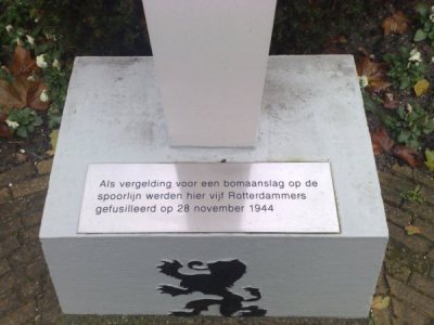 Memorial Executions 28-11-1944 Boezemlaan #5