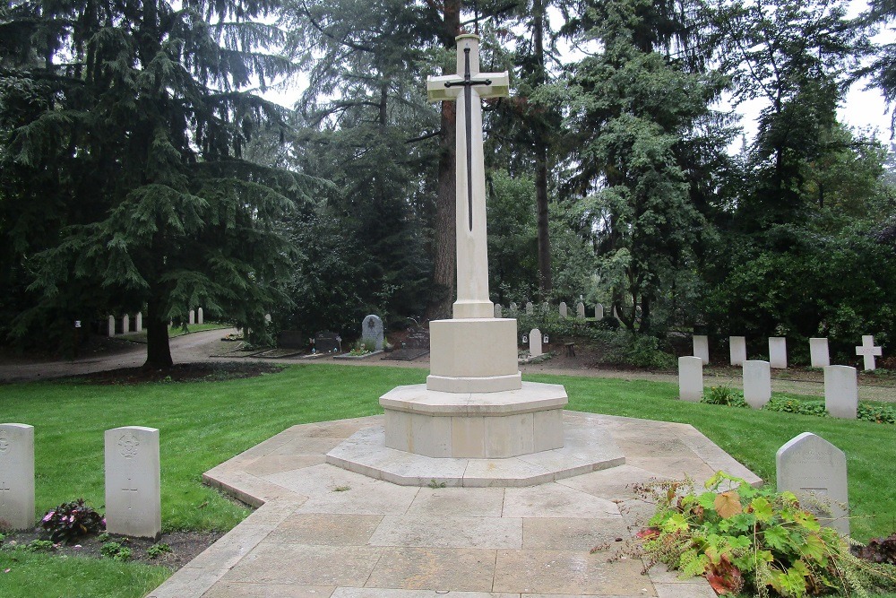 Commonwealth War Graves Oud-Leusden (Rusthof) #3