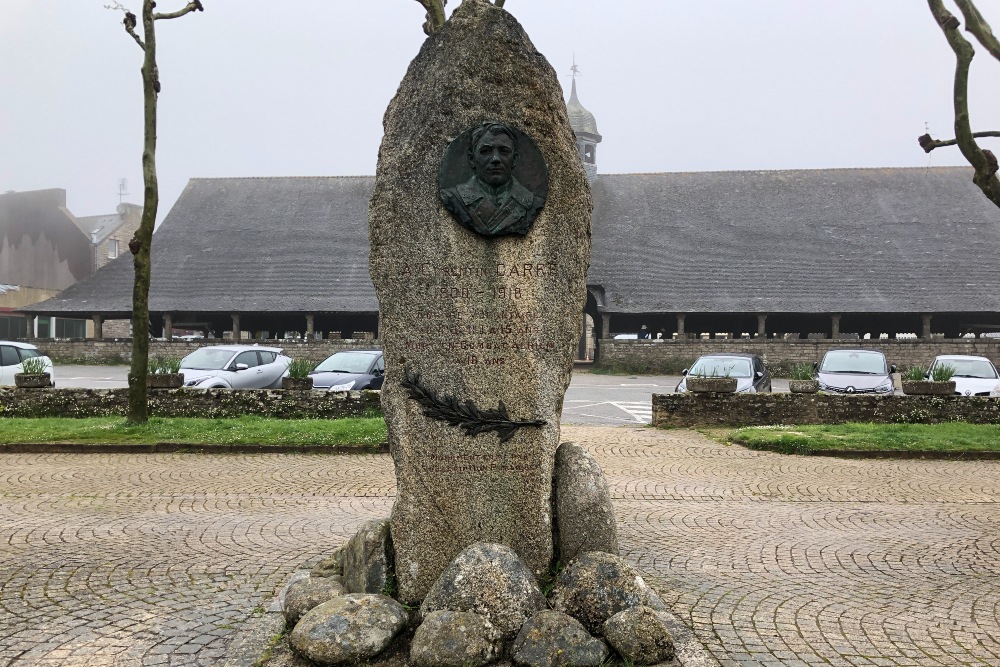 Monument Corentin Jean Carr