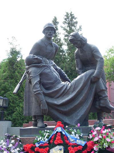 Monument Omgekomen Sovjet Soldaten #1