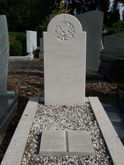 Dutch War Graves Neerbeek #2