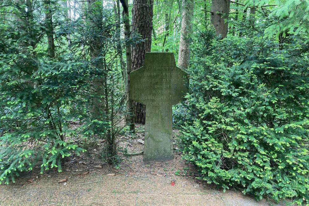 Duitse Oorlogsbegraafplaats Augustdorf #3