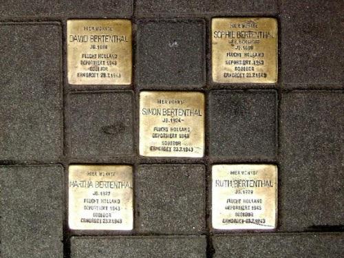 Stumbling Stones Preußerstraße 10