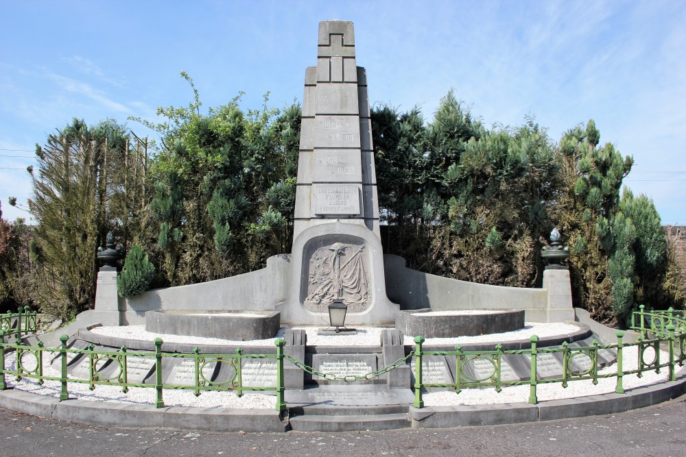 Commonwealth War Grave Auvelais