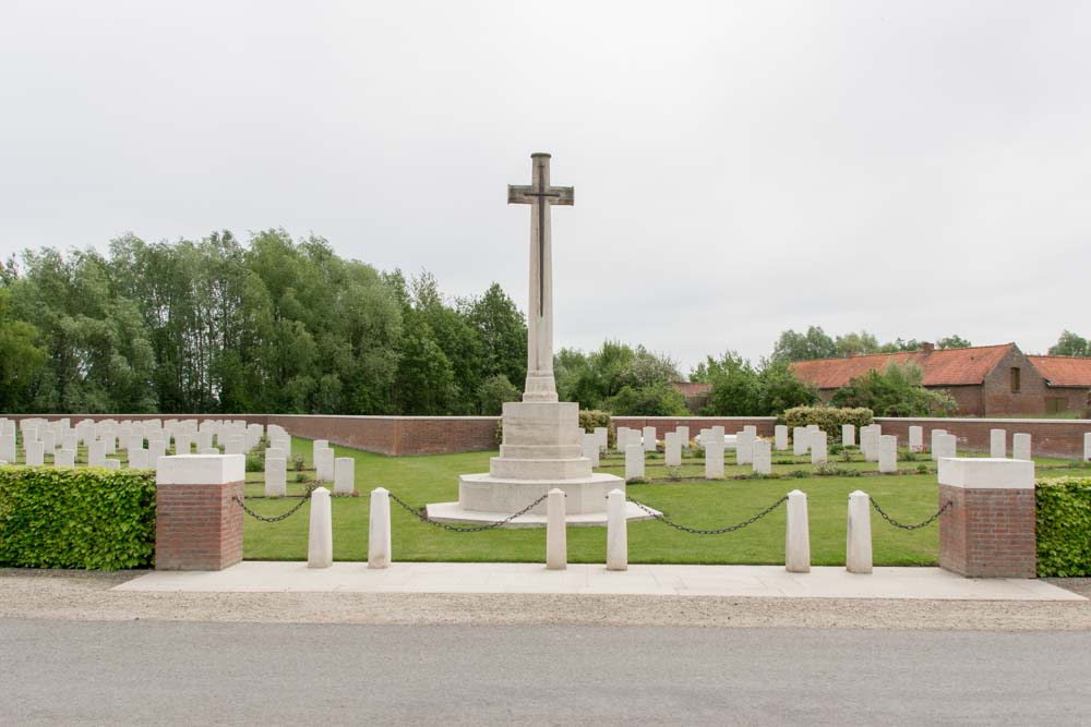 Commonwealth War Cemetery Calvaire (Essex) #2
