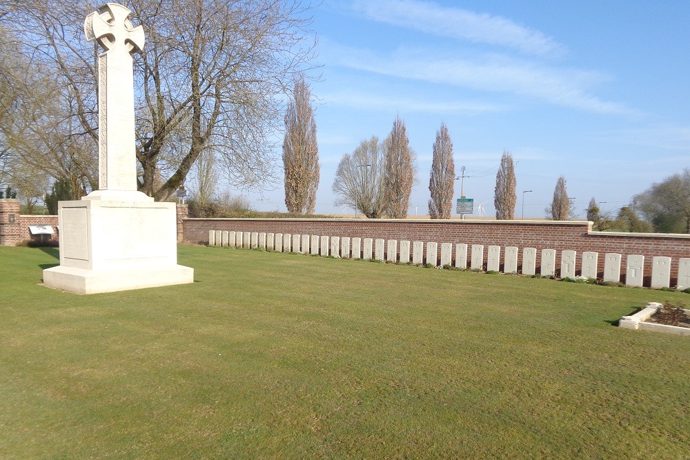 Commonwealth War Cemetery treux #1