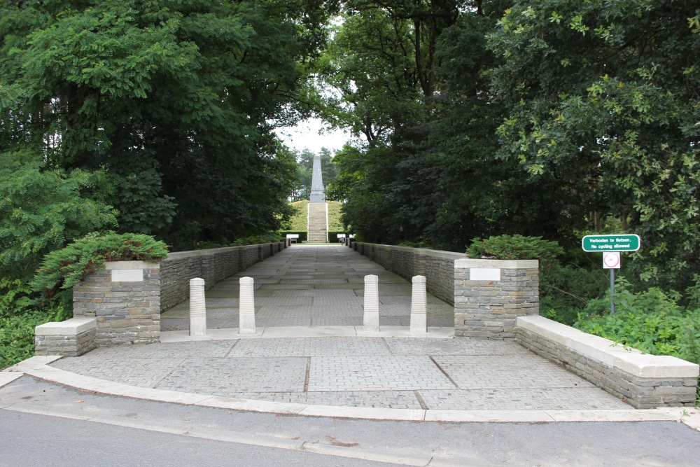 Commonwealth War Cemetery Buttes New