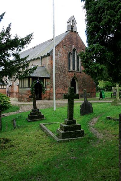 Oorlogsgraven van het Gemenebest St. John Churchyard #1