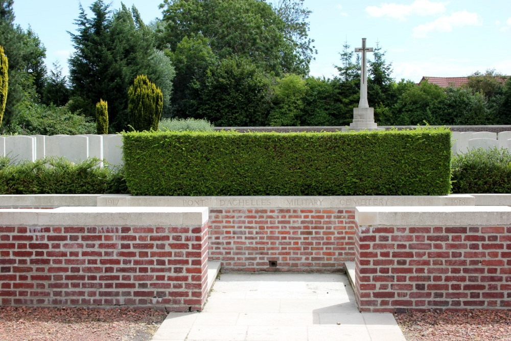Commonwealth War Cemetery Pont-d'Achelles #1