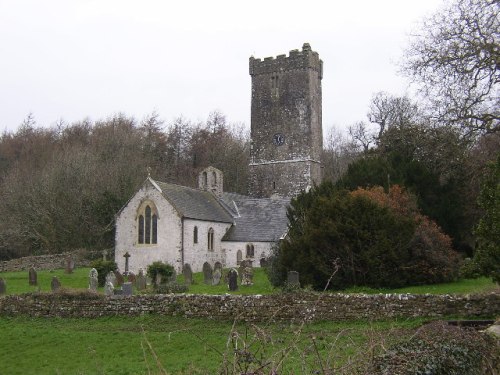 Oorlogsgraf van het Gemenebest St. Caradog Churchyard