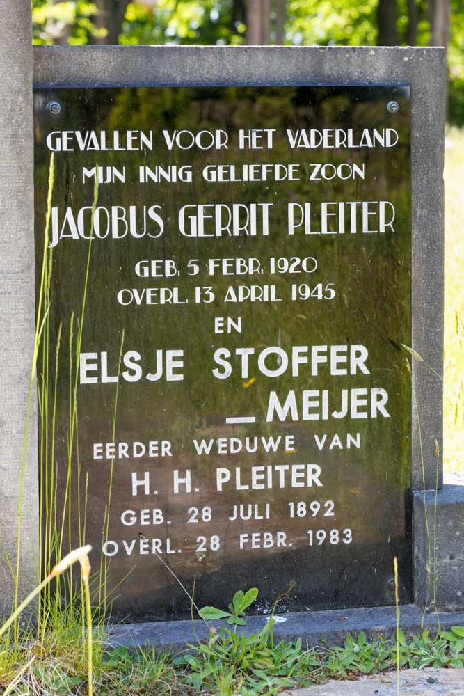 Nederlandse Oorlogsgraven Oude Algemene Begraafplaats Heerde #4