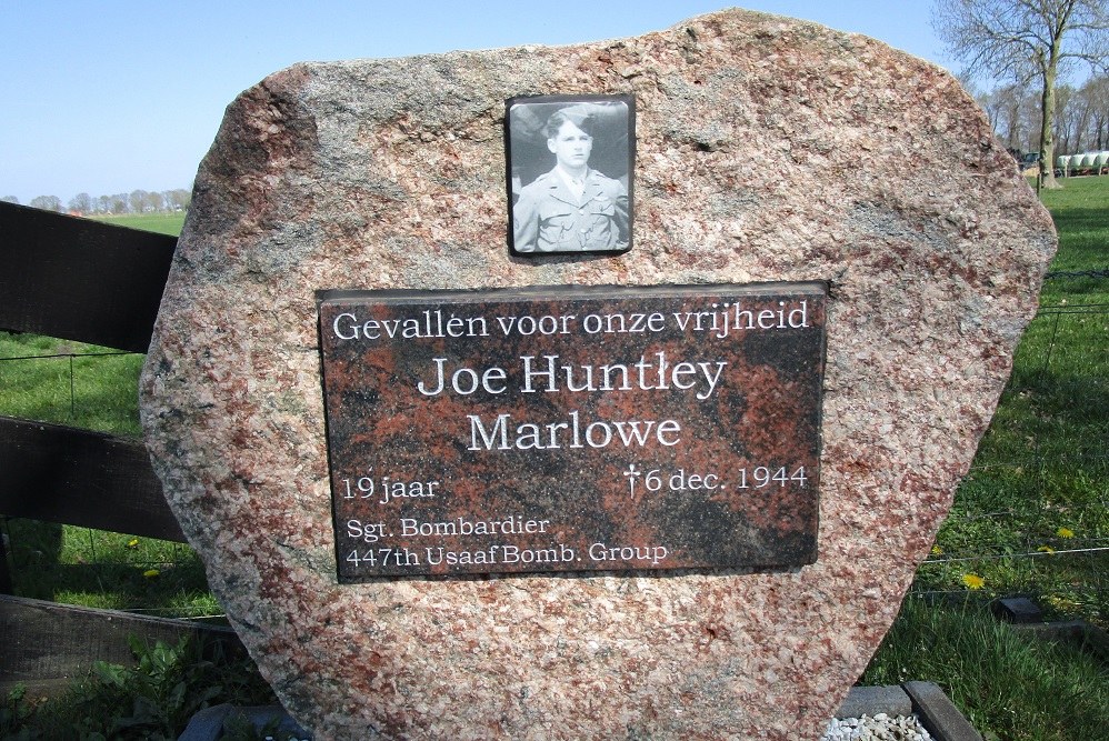 Gedenkteken voor Joe Huntley Marlow #3