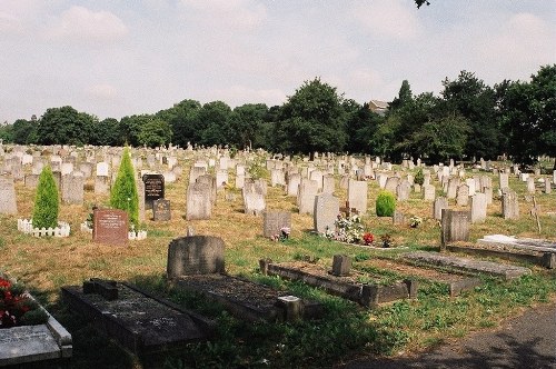 Commonwealth War Graves Bells Hill Burial Ground