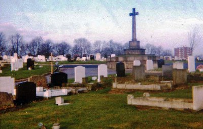 Commonwealth War Graves Uplands Cemetery