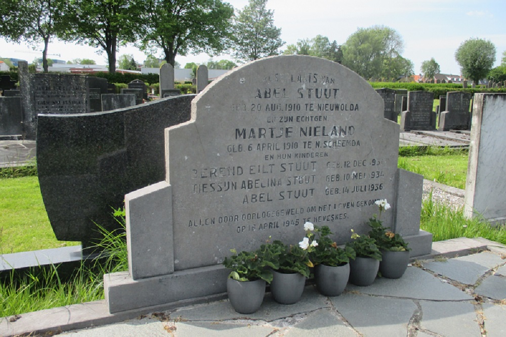 Dutch War Graves Farmsum #3