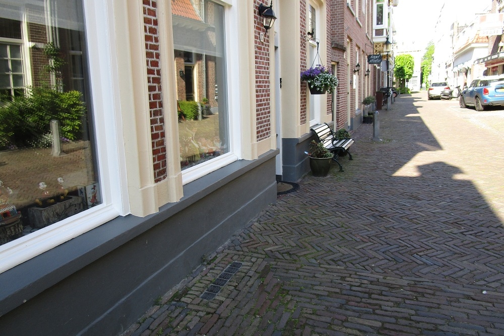 Stumbling Stones Doelenstraat 17 #5