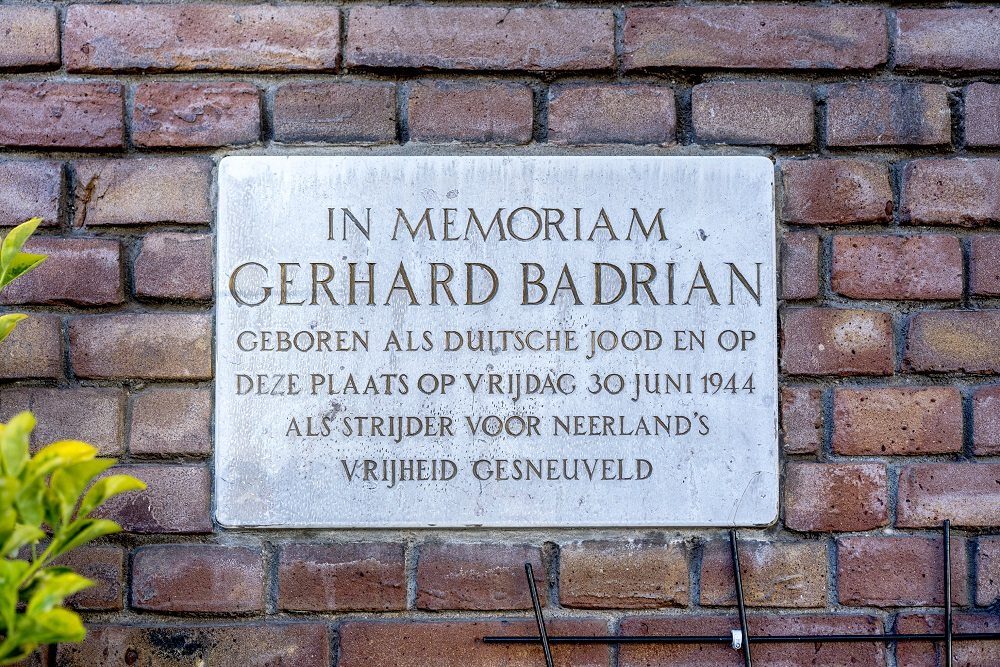 Monument Gerhard Badrian