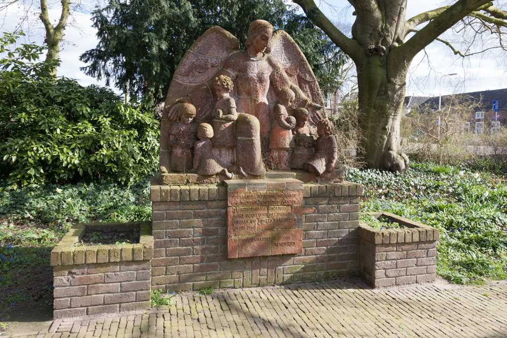 Monument Evacuatie 'De Boldershof' Druten