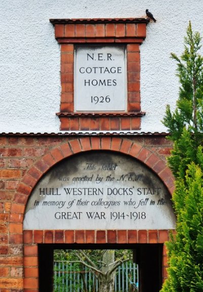 War Memorial N.E.R. Hull Western Docks