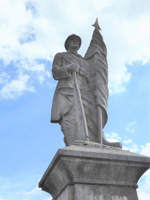 Oorlogsmonument Rochehaut #2