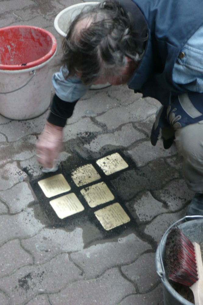Stumbling Stones Neustädter Straße 2 #3