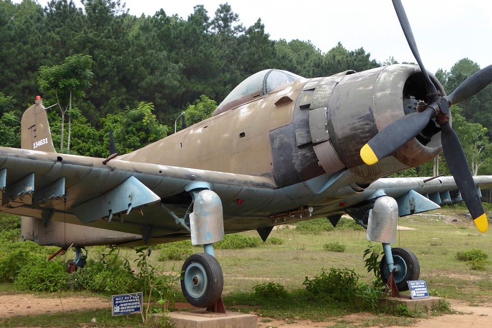 Douglas A-1H Skyraider US Navy Dong Loc Junction #1