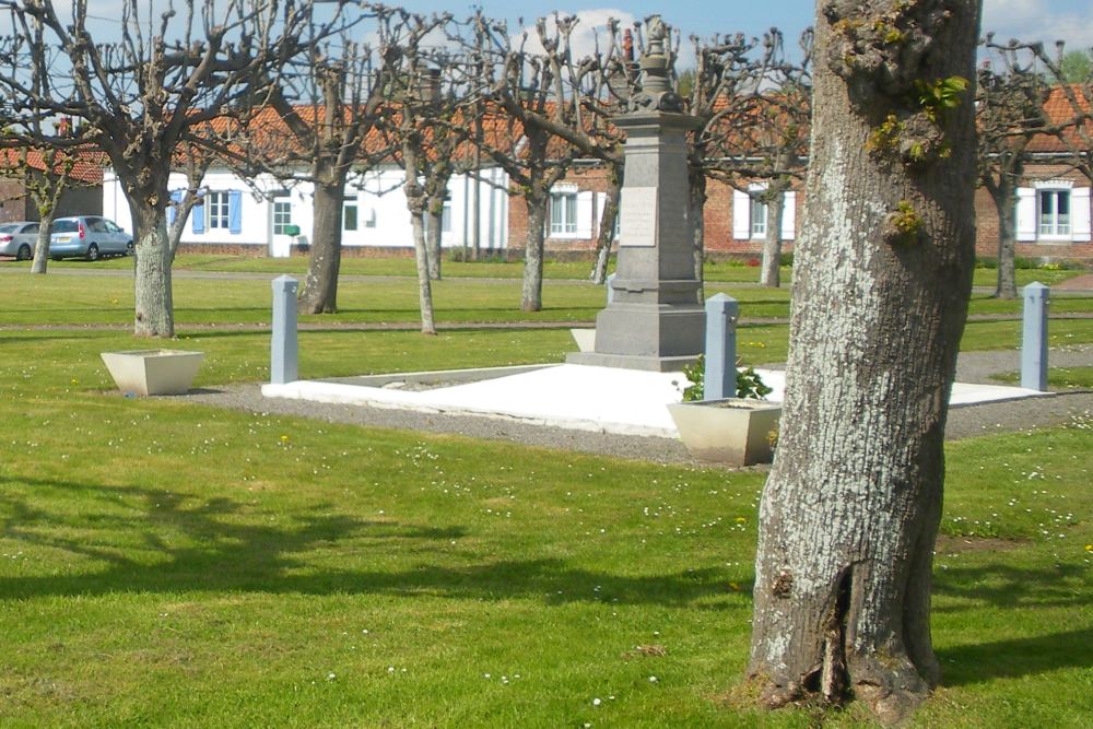 Oorlogsmonument Raye-sur-Authie