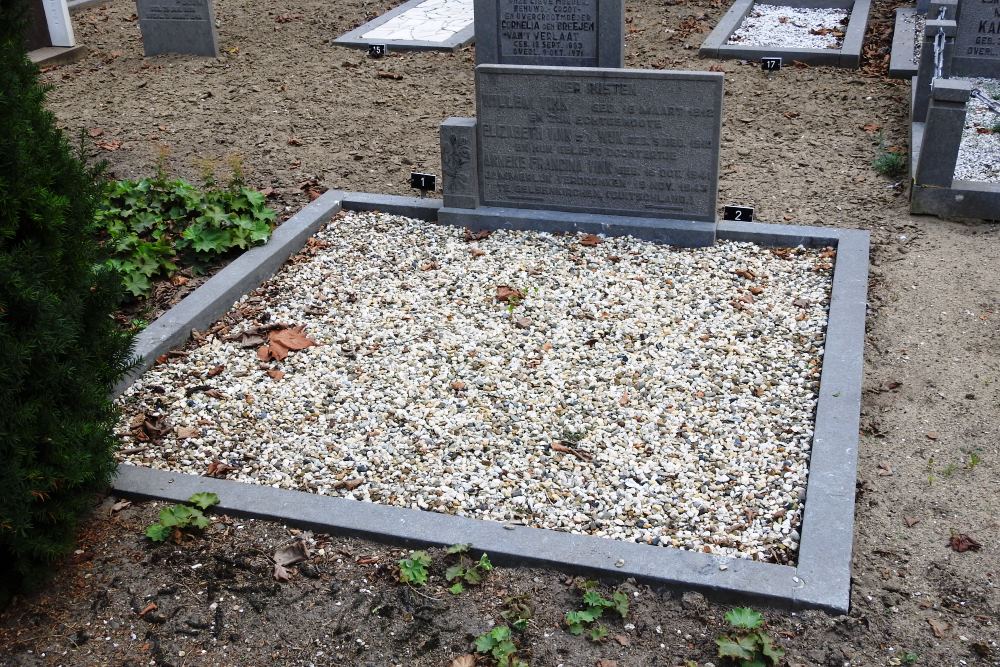 Dutch War Graves General Cemetery Boven-Hardinxveld #3