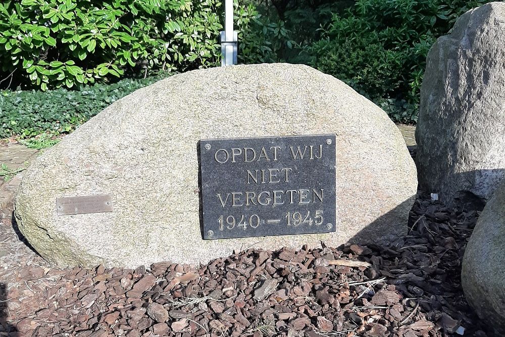 War Memorial Egmond-Binnen #4