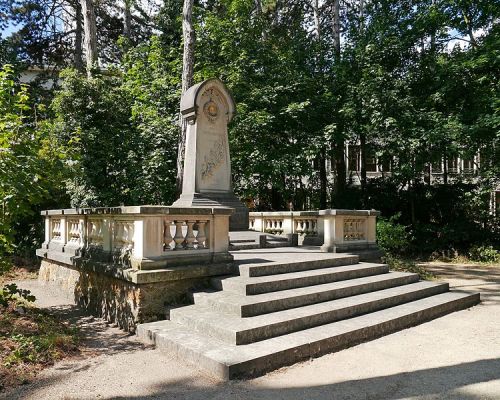 Monument Indochinese Soldaten Jardin Tropical #1