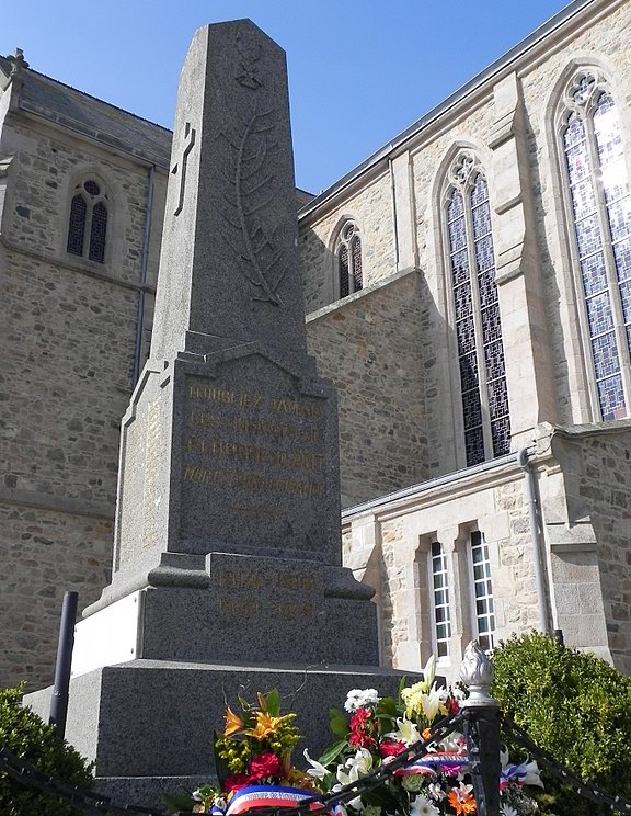 War Memorial Plougrescant