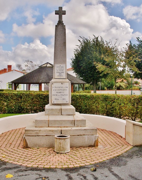 Oorlogsmonument Saint-Maixent-sur-Vie #1