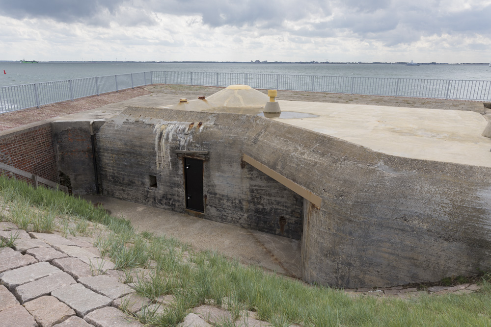 Stützpunkt Leuchtenburg - Artillery observation bunker Type 143 Flushing