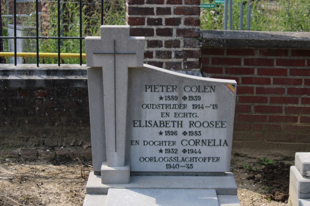 Belgian Graves Veterans Kessenich Churchyard #4