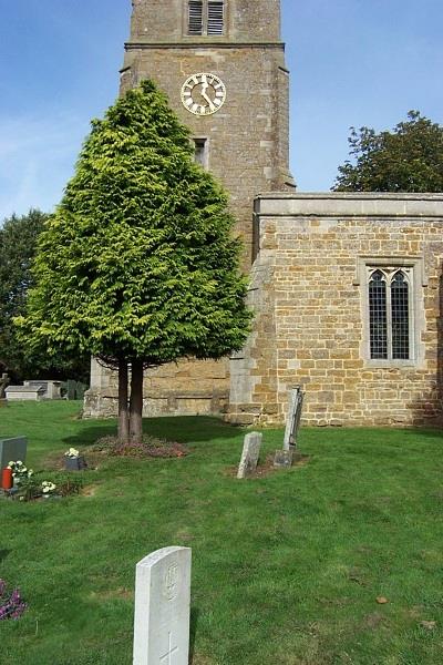 Oorlogsgraf van het Gemenebest All Saints Churchyard