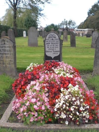 Dutch War Grave Rouveen #2
