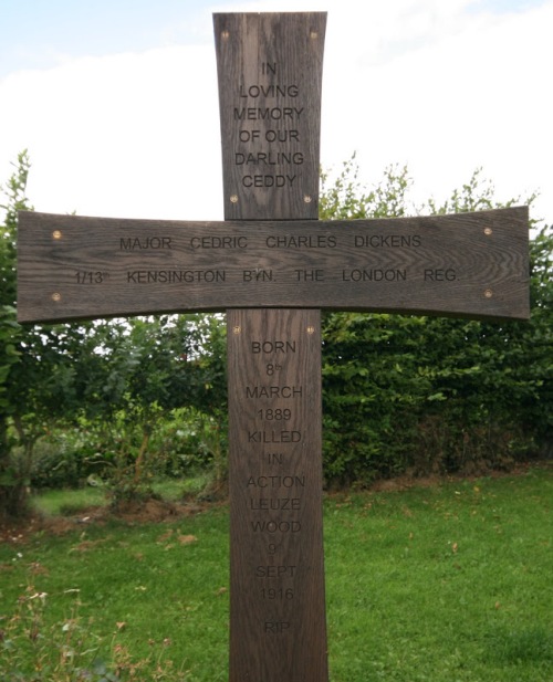 Monument Major Cédric Charles Dickens #2
